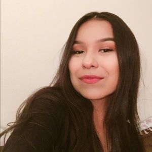 Meet your Posher, Marissa